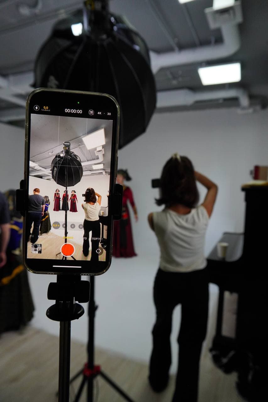 Megi Khubuliya behind the scenes